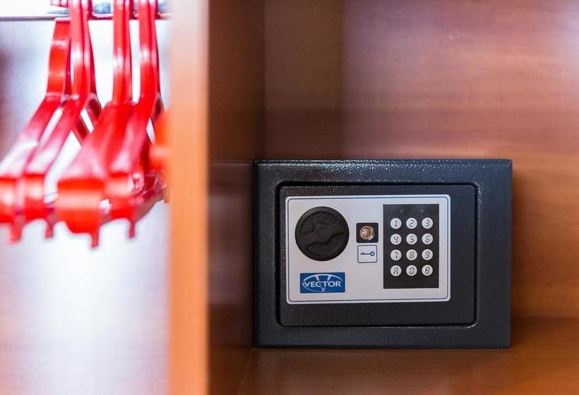 Hotel Smena Adlerkurort 8