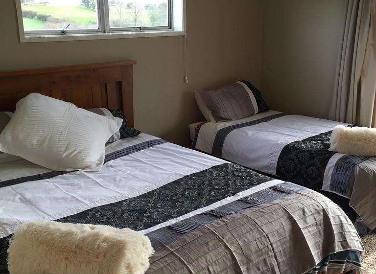Bed and Breakfast Mckenzie Farmstay 2