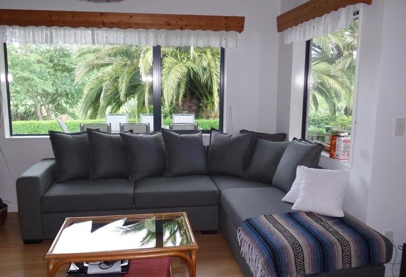 Dhomestay Bed And Breakfast 1