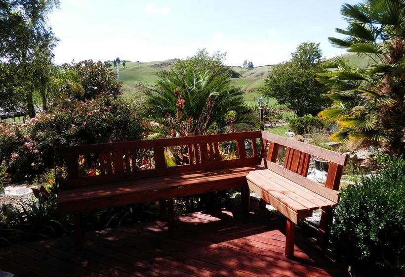 Dhomestay Bed And Breakfast 9