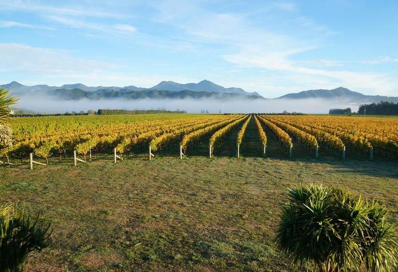 Bed and Breakfast Straw Lodge Vineyard And Boutique Lodging 10