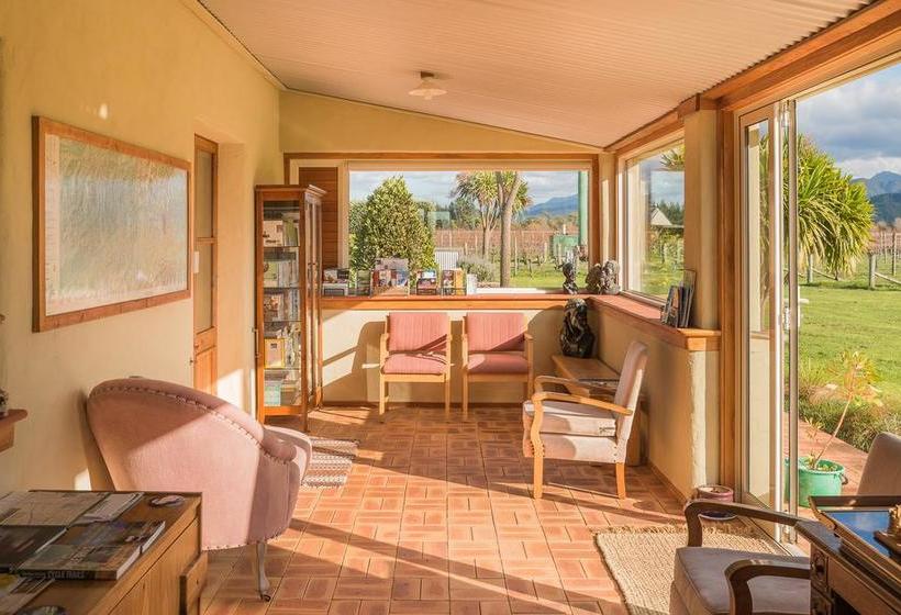 Bed and Breakfast Straw Lodge Vineyard And Boutique Lodging 15