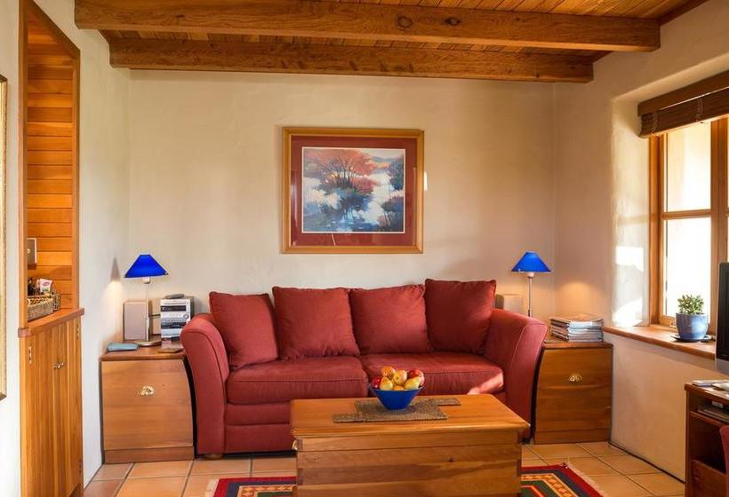 Bed and Breakfast Straw Lodge Vineyard And Boutique Lodging 2