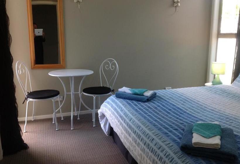 Bed and Breakfast Jennie S In Whitianga 15