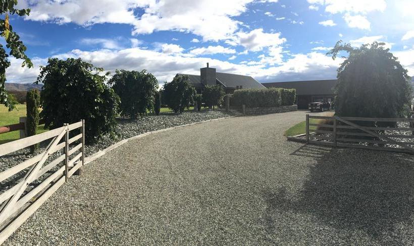 Cromwell Bed And Breakfast 1