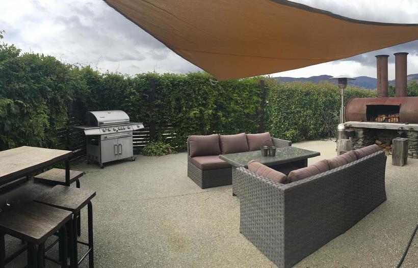 Cromwell Bed And Breakfast 5