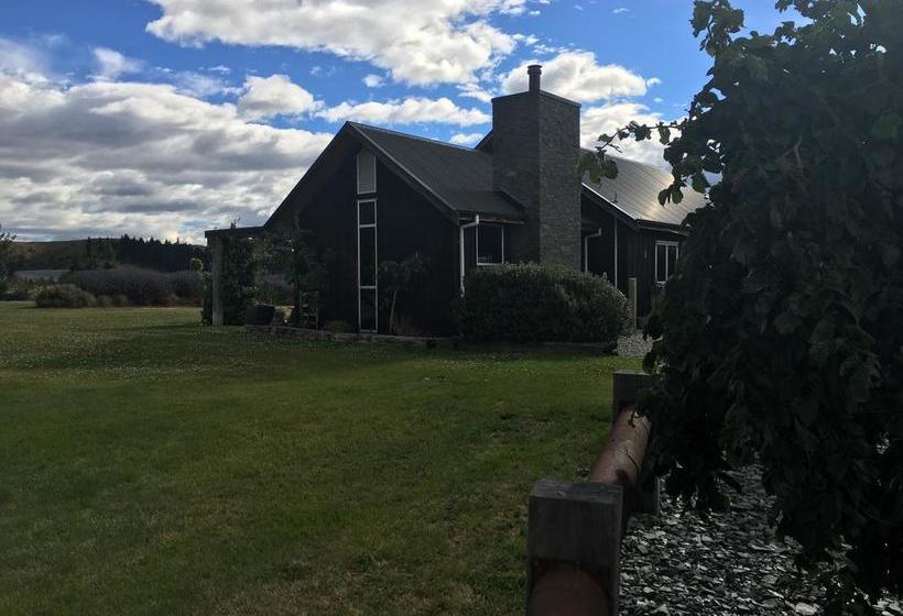 Cromwell Bed And Breakfast 6