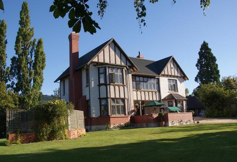 The Birches Bed & Breakfast Dunedin