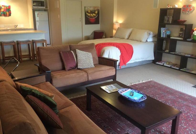 Ploughview Bed And Breakfast 1