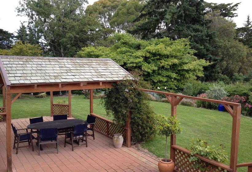 Ploughview Bed And Breakfast 3