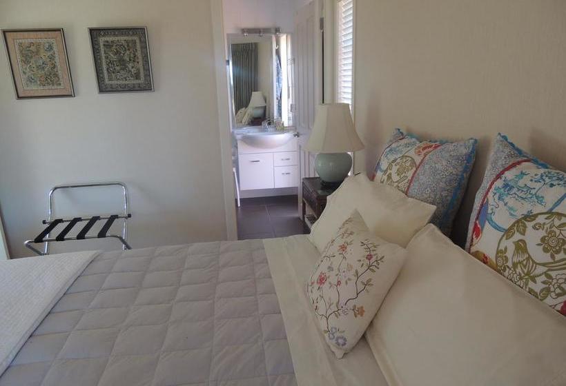 Bed and Breakfast Reads Ritz 1