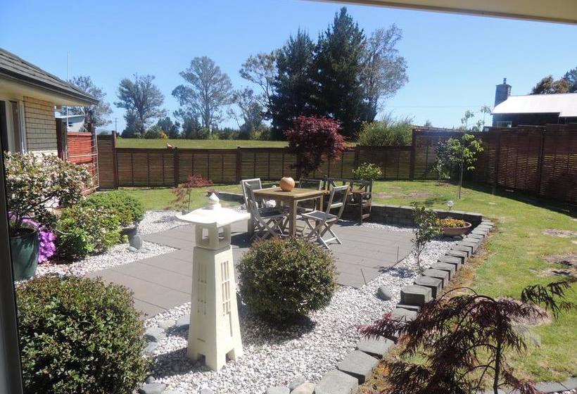 Bed and Breakfast Reads Ritz 12