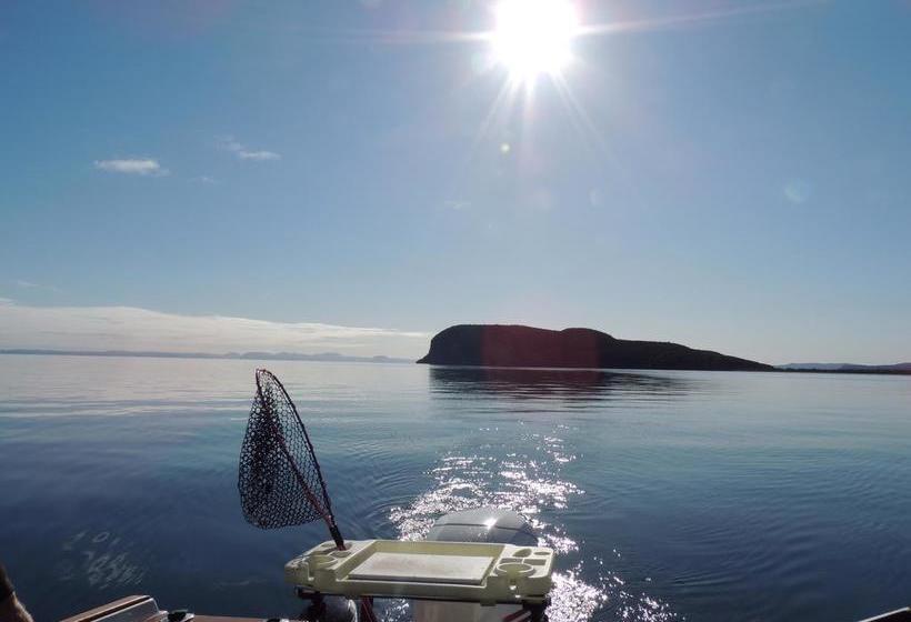 Bed and Breakfast Reads Ritz 15