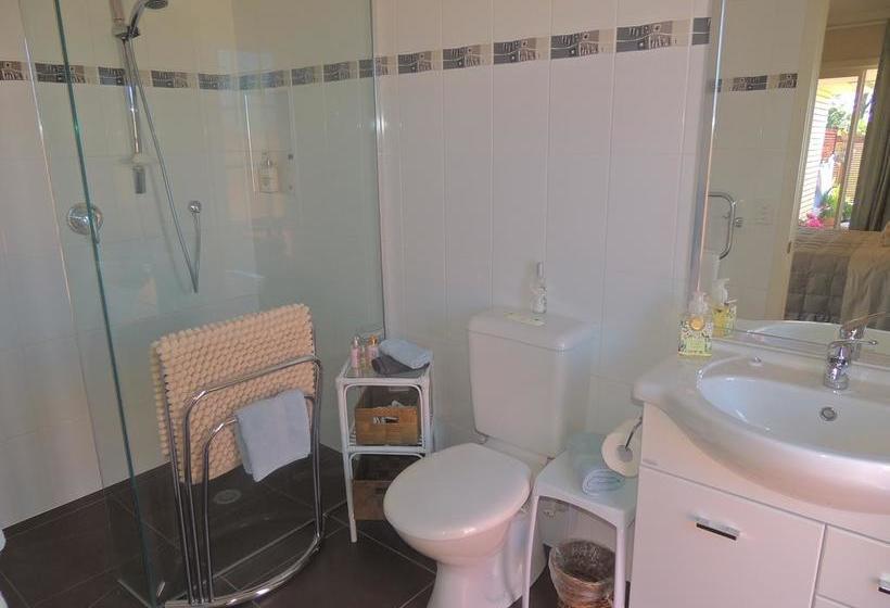 Bed and Breakfast Reads Ritz 2