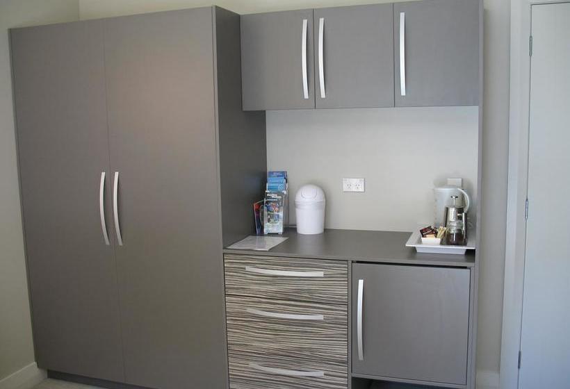 Karapiro Willows Luxury B & B 10