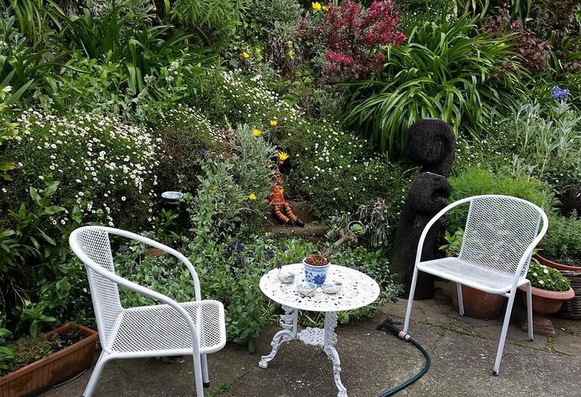 Bed and Breakfast 210 Hillsidecottage 12