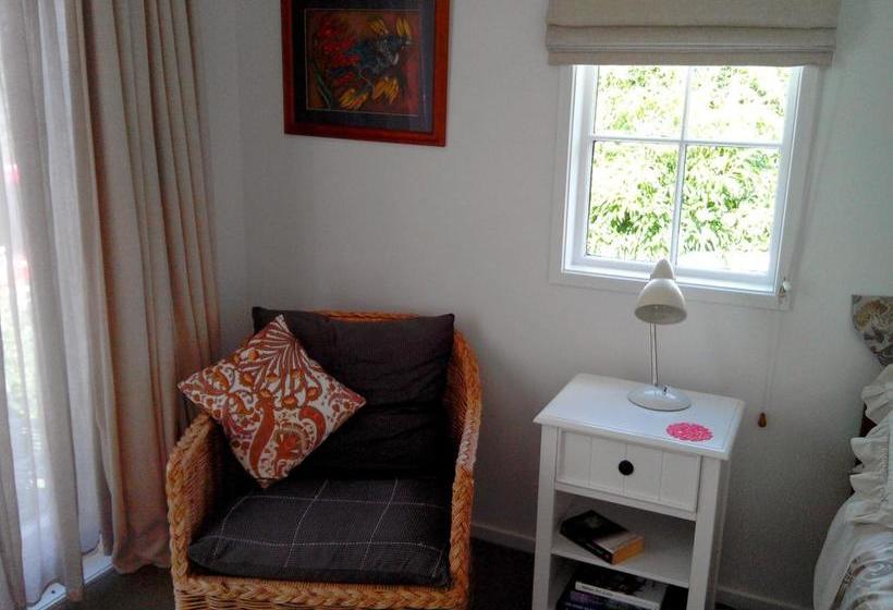 Bed and Breakfast 210 Hillsidecottage 5