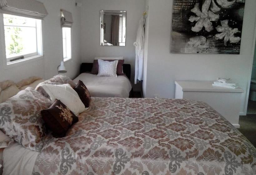 Bed and Breakfast 210 Hillsidecottage 7