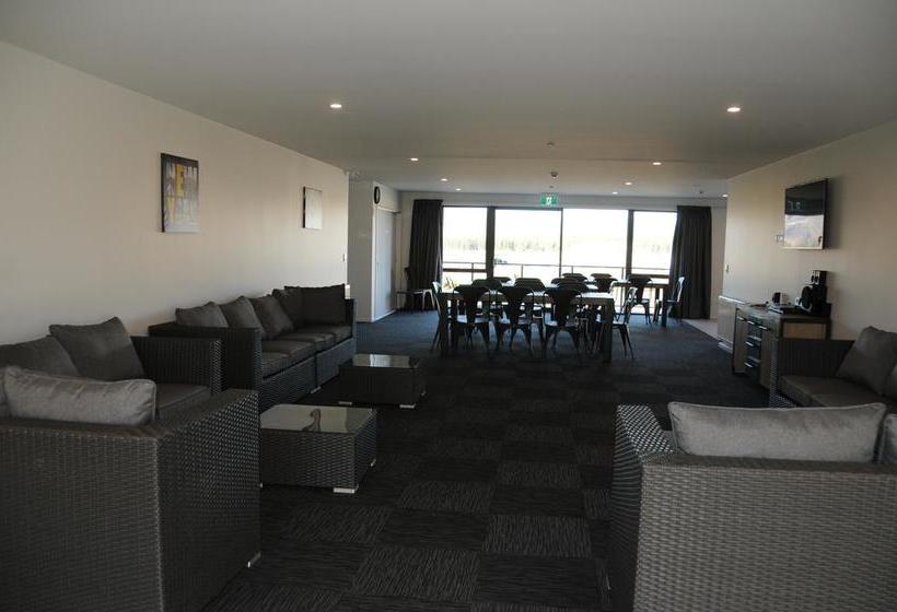 Hostel Falcon S Nest 6