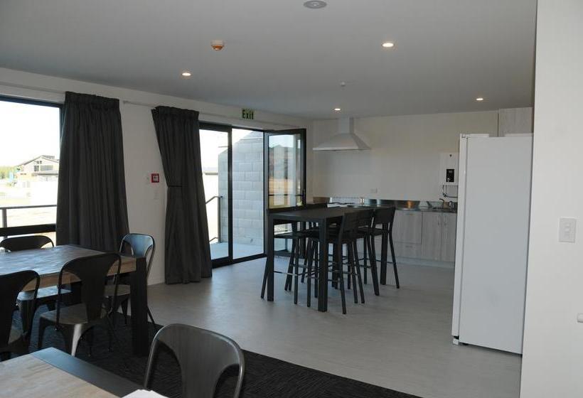 Hostel Falcon S Nest 7