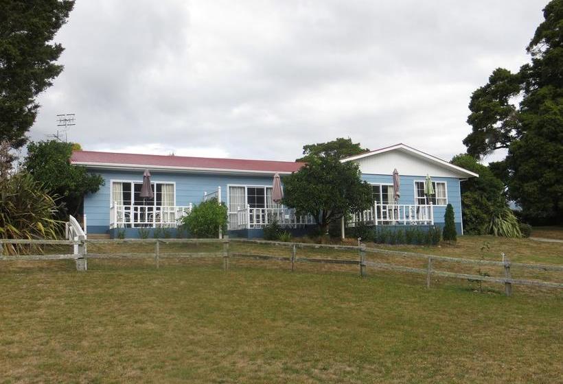 Rose Cottage Motel 11