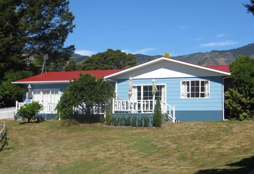 Rose Cottage Motel 8