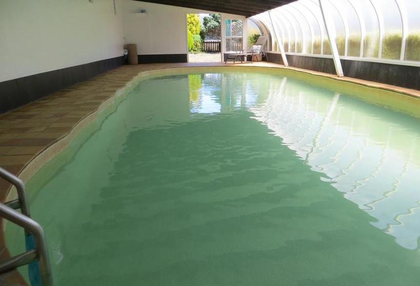 Rose Cottage Motel 9