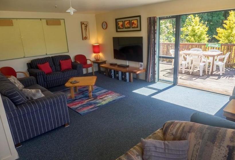 Hostel Kakapo Lodge 7