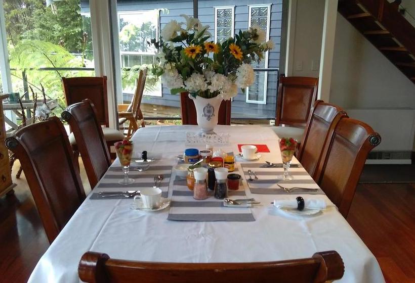 Bed and Breakfast River Retreat 1