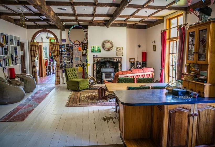 Hostel Jugglers Rest 1