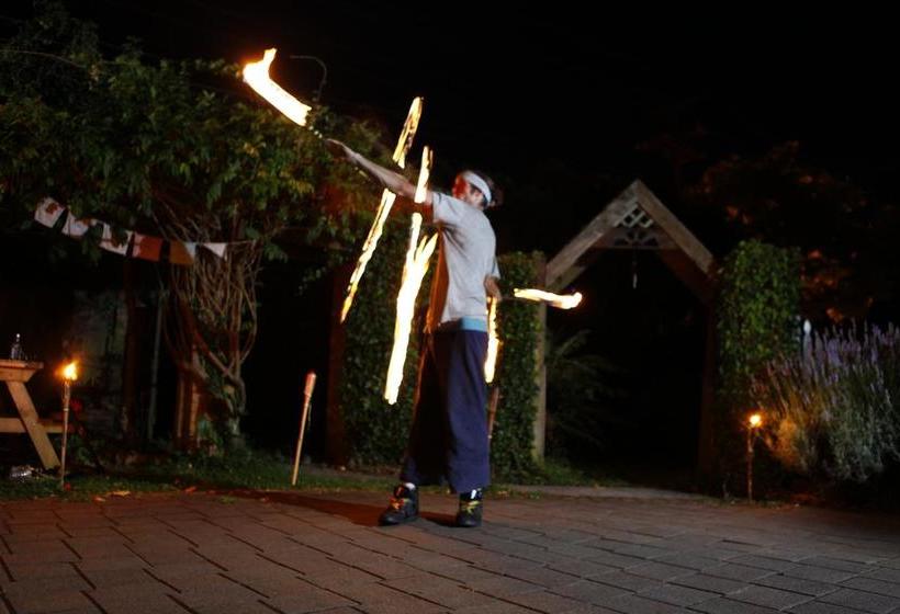 Hostel Jugglers Rest 14