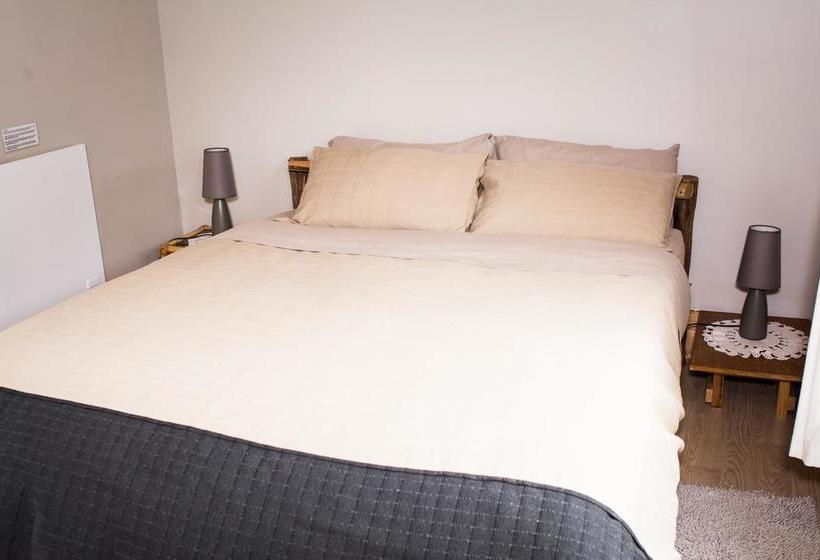 Hostel Jugglers Rest 17