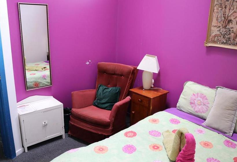 Hostel Atlantis Backpackers 11