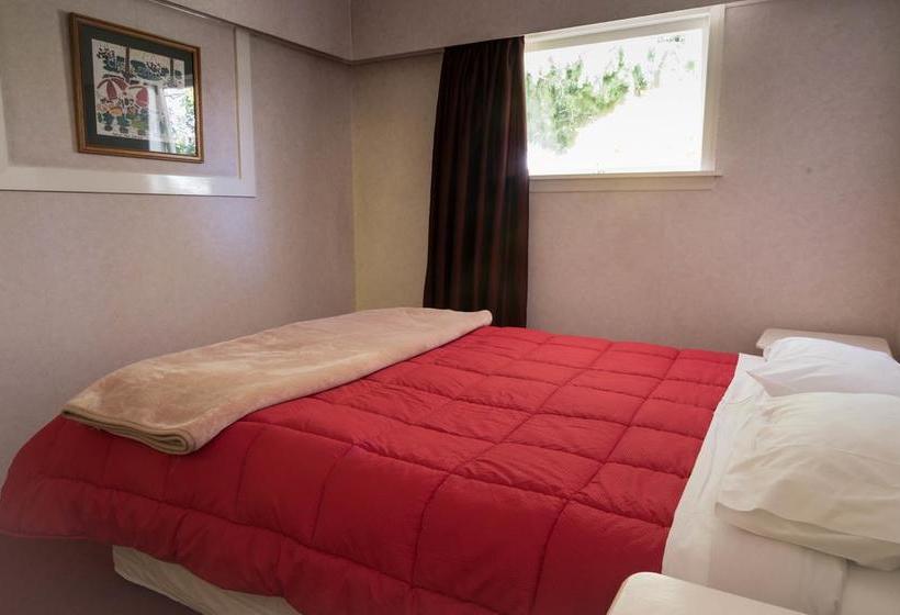 Waimarie On Riverside Motel & Apartments 10