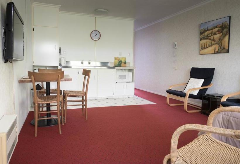 Waimarie On Riverside Motel & Apartments 16