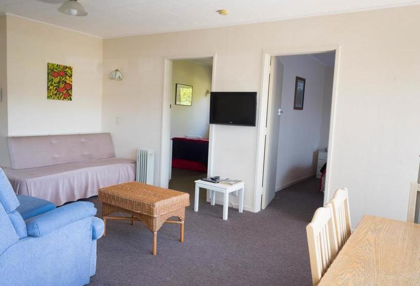 Waimarie On Riverside Motel & Apartments 20