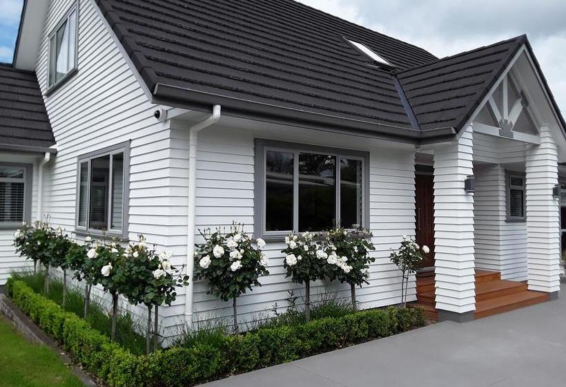 Bed and Breakfast No. 6 Heathcote 1