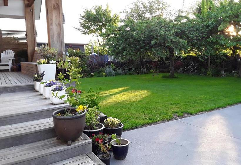 Bed and Breakfast No. 6 Heathcote 11