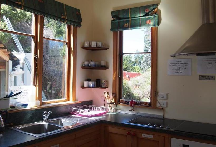 Hostel Surat Bay Lodge 16