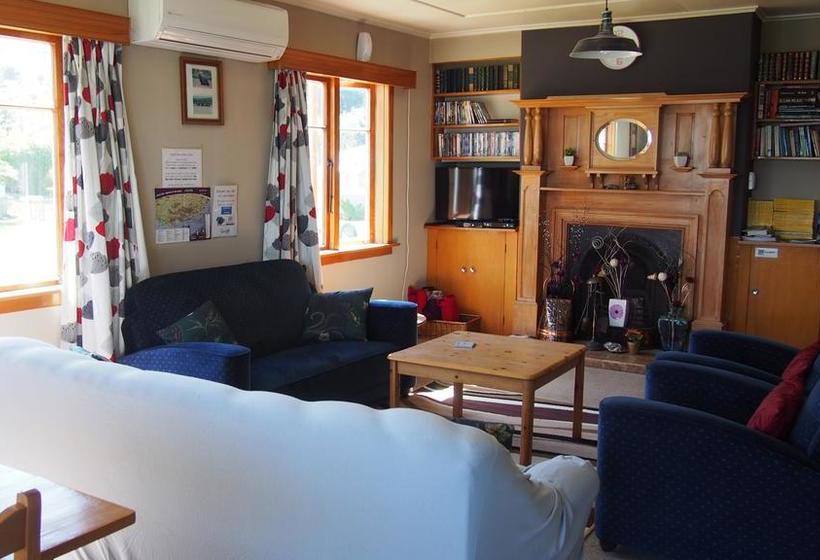 Hostel Surat Bay Lodge 17