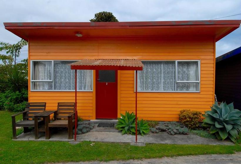Motel Karamea Farm Baches 20