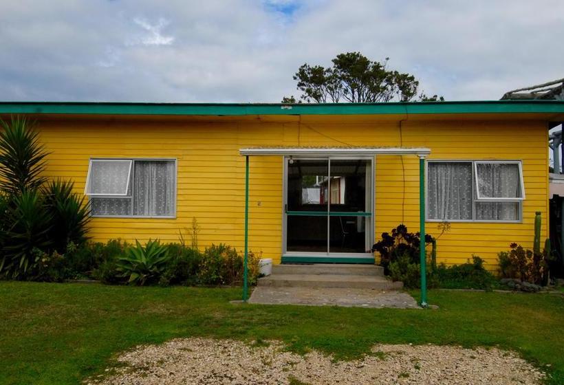 Motel Karamea Farm Baches 7