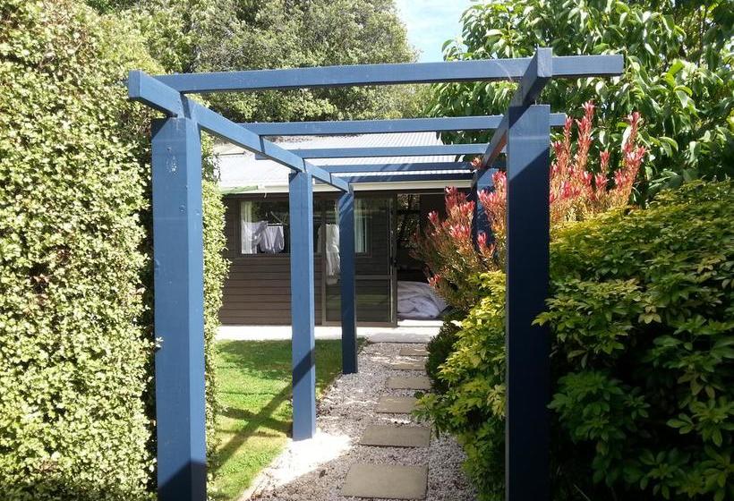 Bed and Breakfast World Of Two Stream Lodge 12