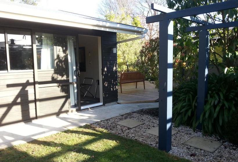 Bed and Breakfast World Of Two Stream Lodge 15