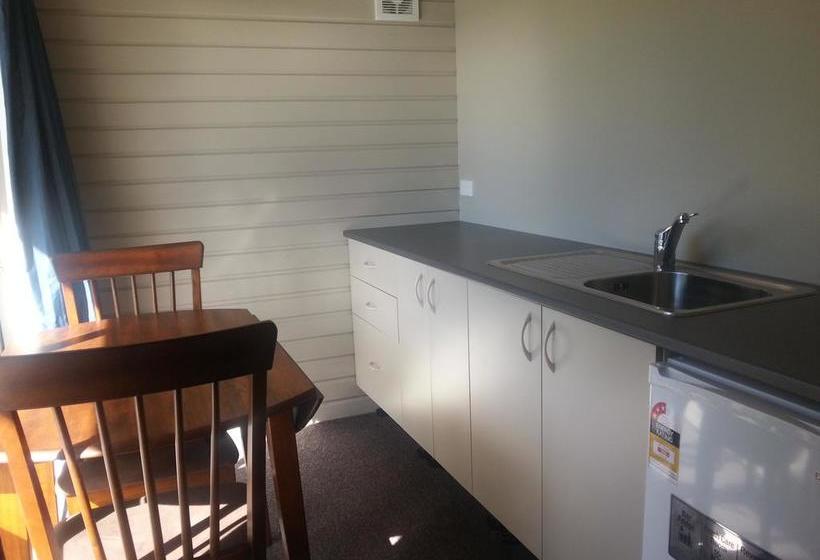 Bed and Breakfast World Of Two Stream Lodge 18