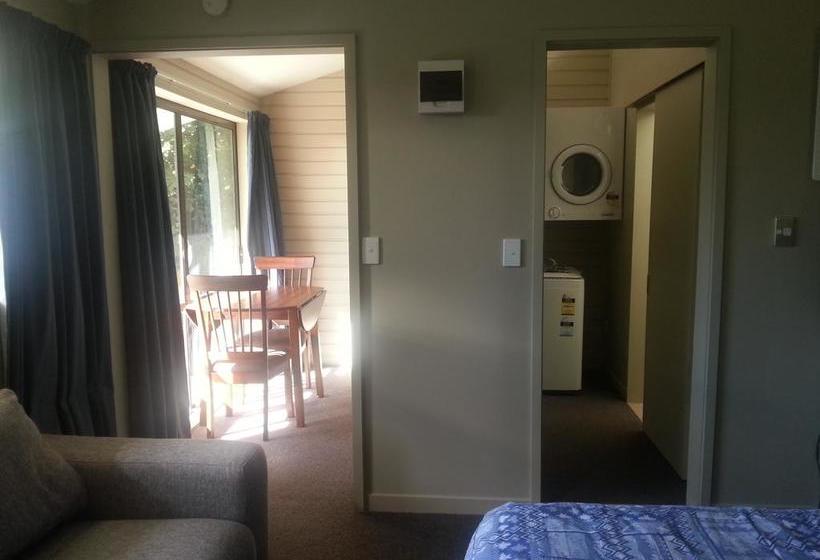 Bed and Breakfast World Of Two Stream Lodge 20