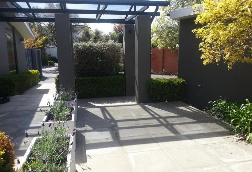 Bed and Breakfast World Of Two Stream Lodge 3