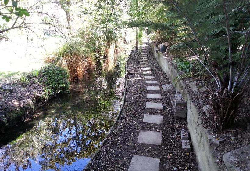 Bed and Breakfast World Of Two Stream Lodge 6