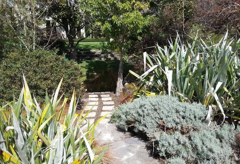 Bed and Breakfast World Of Two Stream Lodge 7