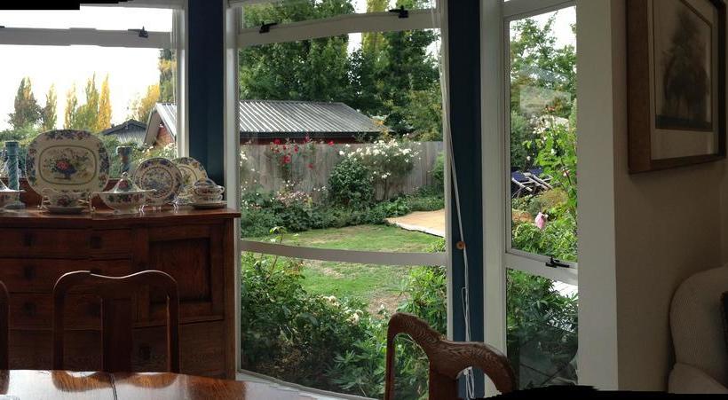 Bed and Breakfast Lagoon Cottage